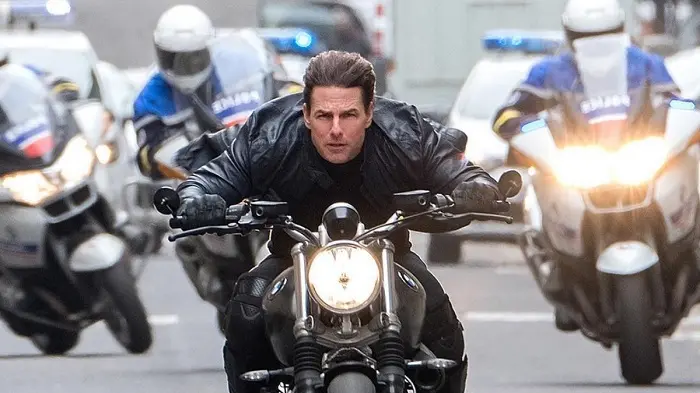 Tom Cruise beraksi dalam film Mission: Impossible – Dead Reckoning Part One